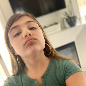 Meet your Posher, Emmalena